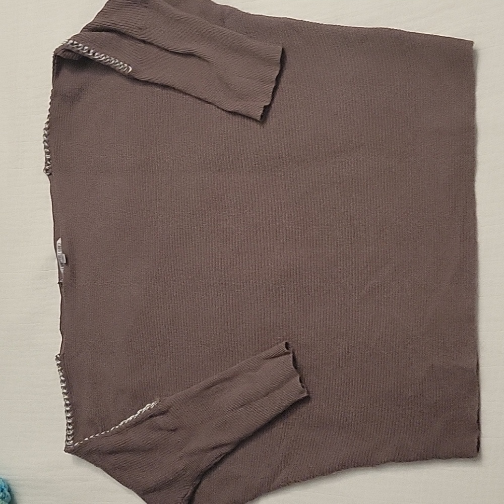 Women's sweater with chain accent